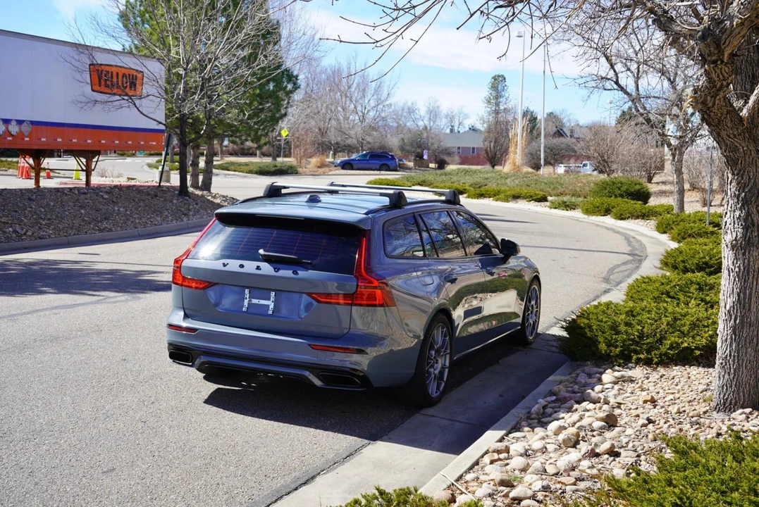 2022 Volvo V60 2nd Gen - Image 18 of 21