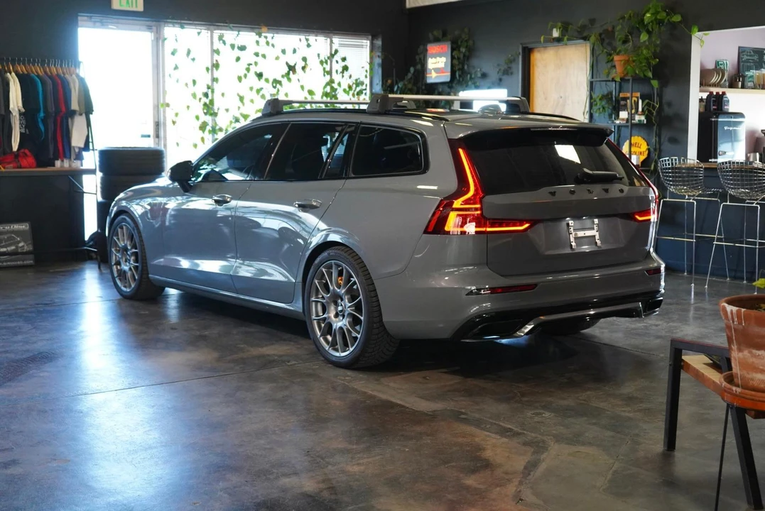 2022 Volvo V60 2nd Gen - Image 8 of 21
