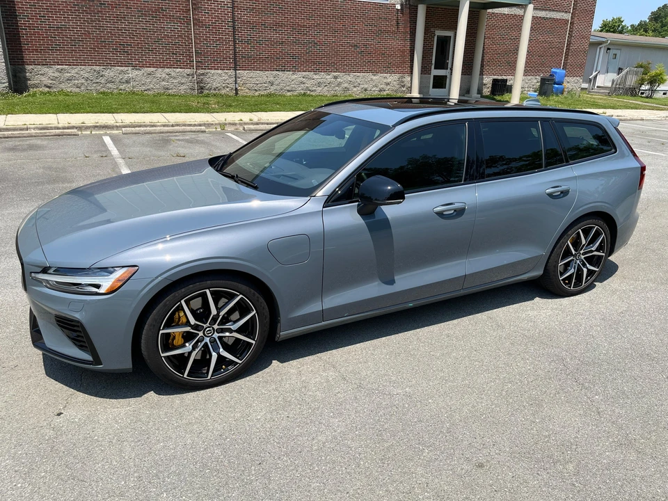 2022 Volvo V60 1st Gen - Image 11 of 31