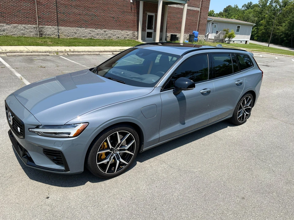 2022 Volvo V60 1st Gen - Image 10 of 31