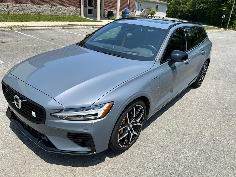 2022 Volvo V60 1st Gen - Image 9 of 31