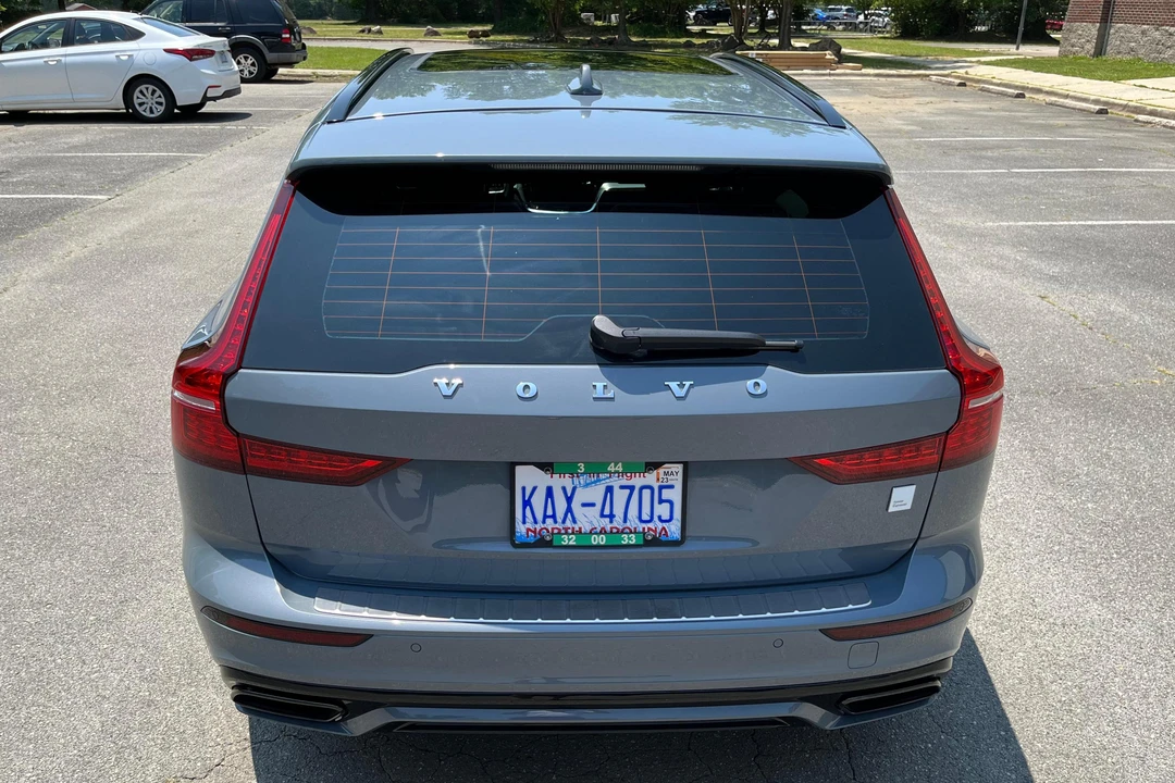 2022 Volvo V60 1st Gen - Image 5 of 31