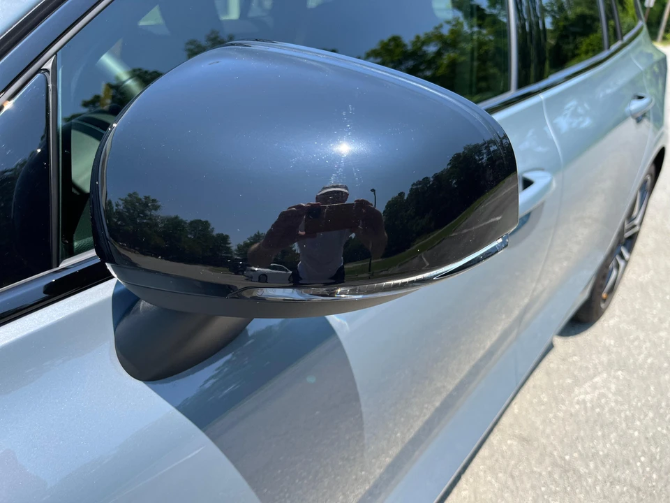 2022 Volvo V60 1st Gen - Image 27 of 31