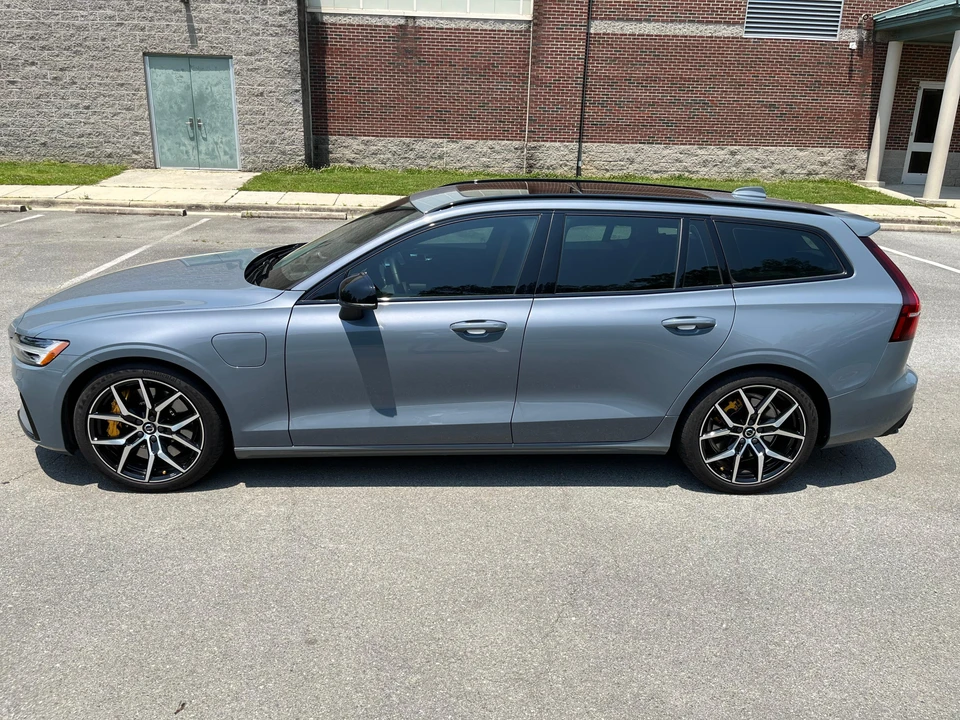 2022 Volvo V60 1st Gen - Image 12 of 31