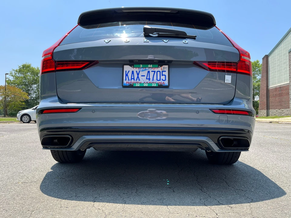 2022 Volvo V60 1st Gen - Image 18 of 31