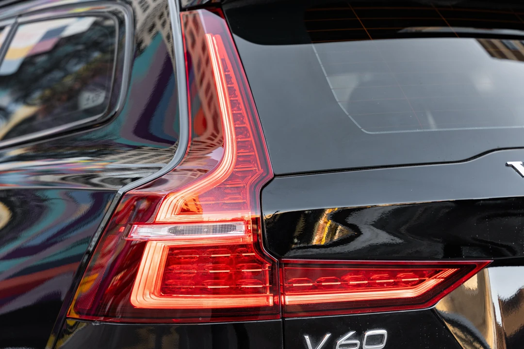 2022 Volvo V60 2nd Gen - Image 25 of 31