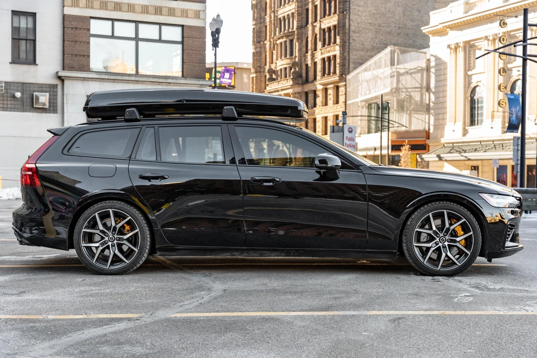2022 Volvo V60 2nd Gen - Image 3 of 31