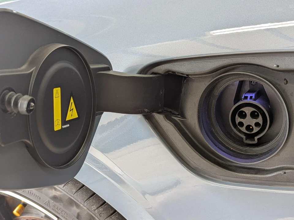 2022 Volvo V60 2nd Gen - Image 29 of 31