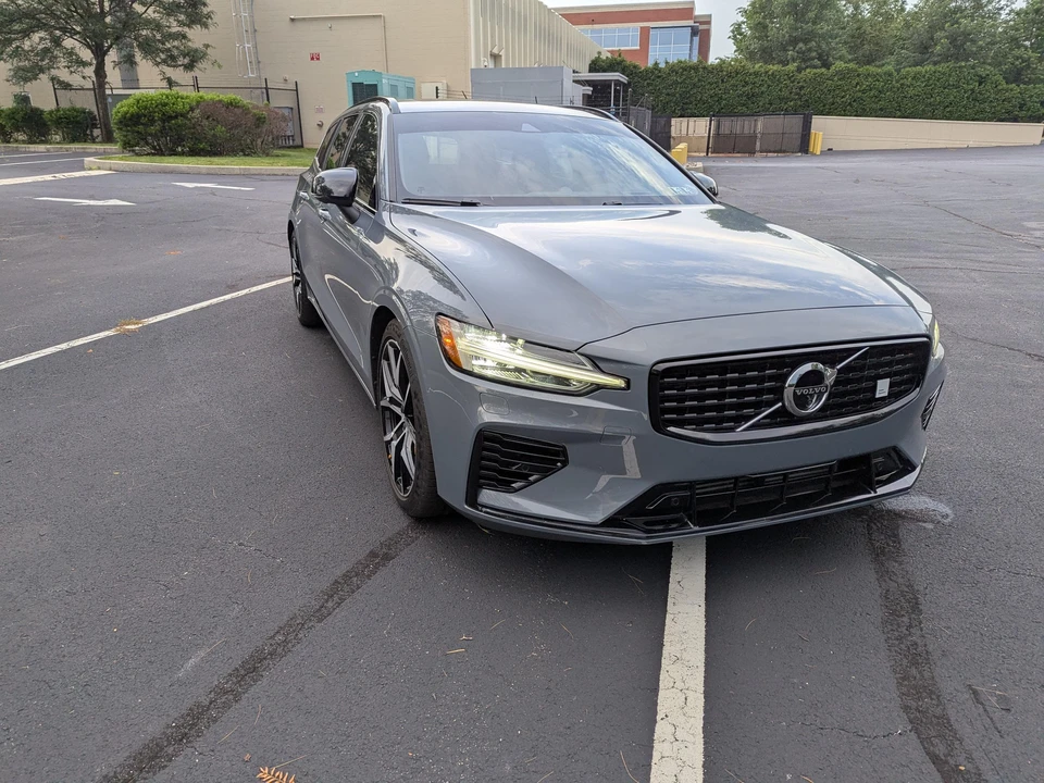 2022 Volvo V60 2nd Gen - Image 19 of 31