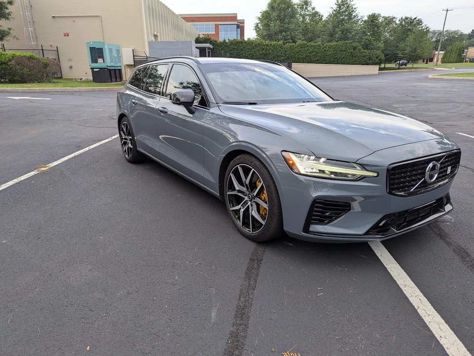 2022 Volvo V60 2nd Gen - Image 18 of 31