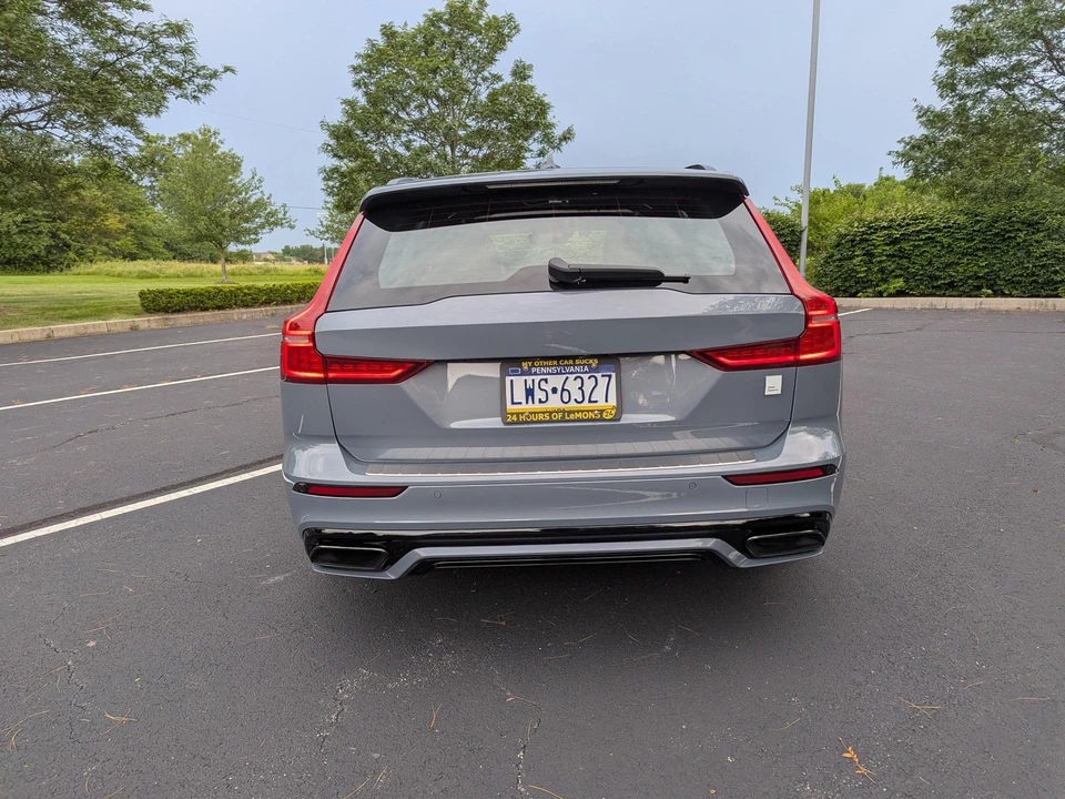 2022 Volvo V60 2nd Gen - Image 13 of 31