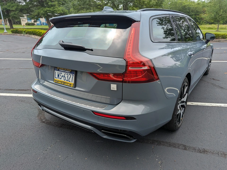 2022 Volvo V60 2nd Gen - Image 14 of 31