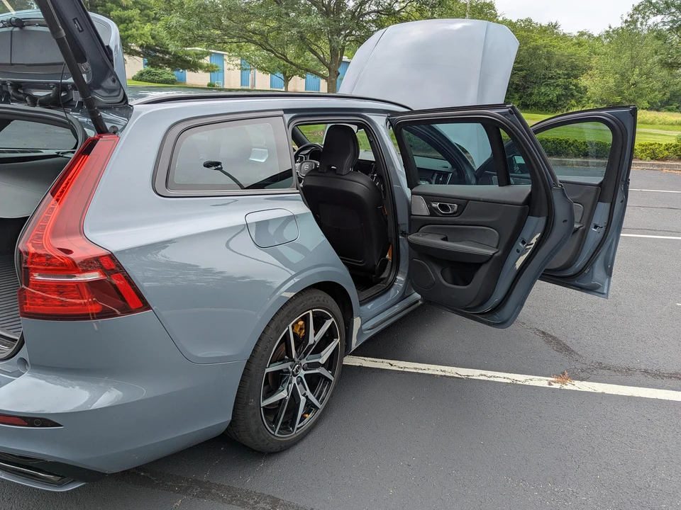 2022 Volvo V60 2nd Gen - Image 23 of 31
