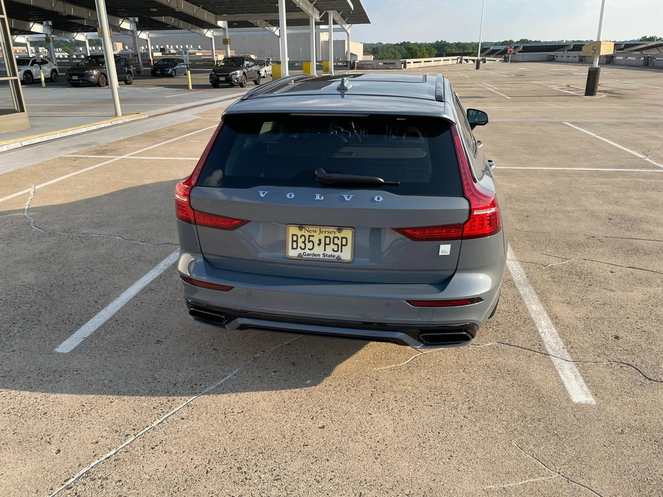 2022 Volvo V60 2nd Gen - Image 20 of 31