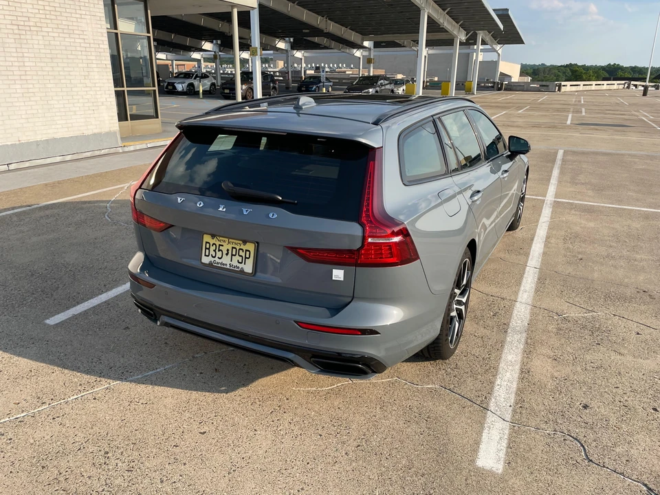 2022 Volvo V60 2nd Gen - Image 22 of 31
