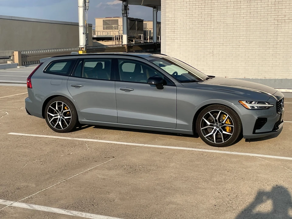 2022 Volvo V60 2nd Gen - Image 28 of 31