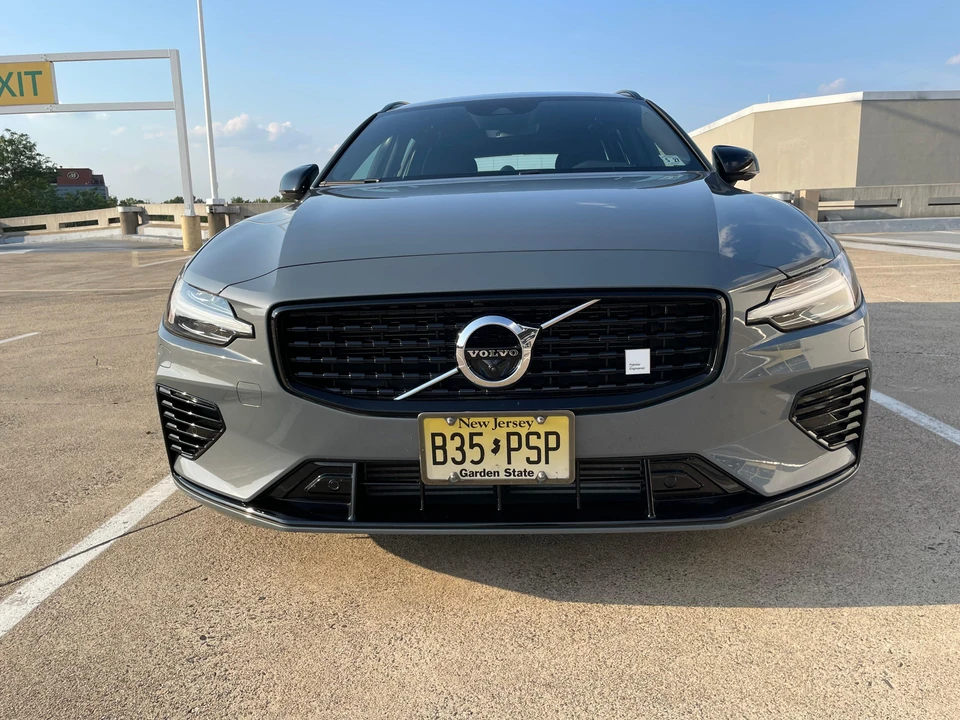 2022 Volvo V60 2nd Gen - Image 6 of 31