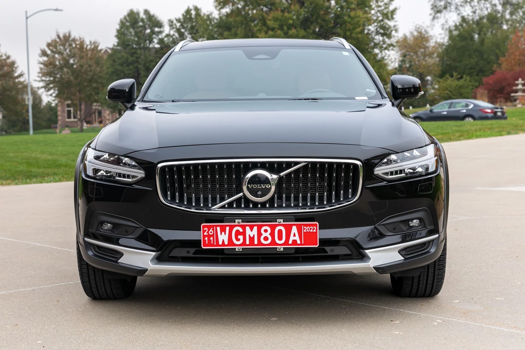 2022 Volvo V90 - Image 6 of 31