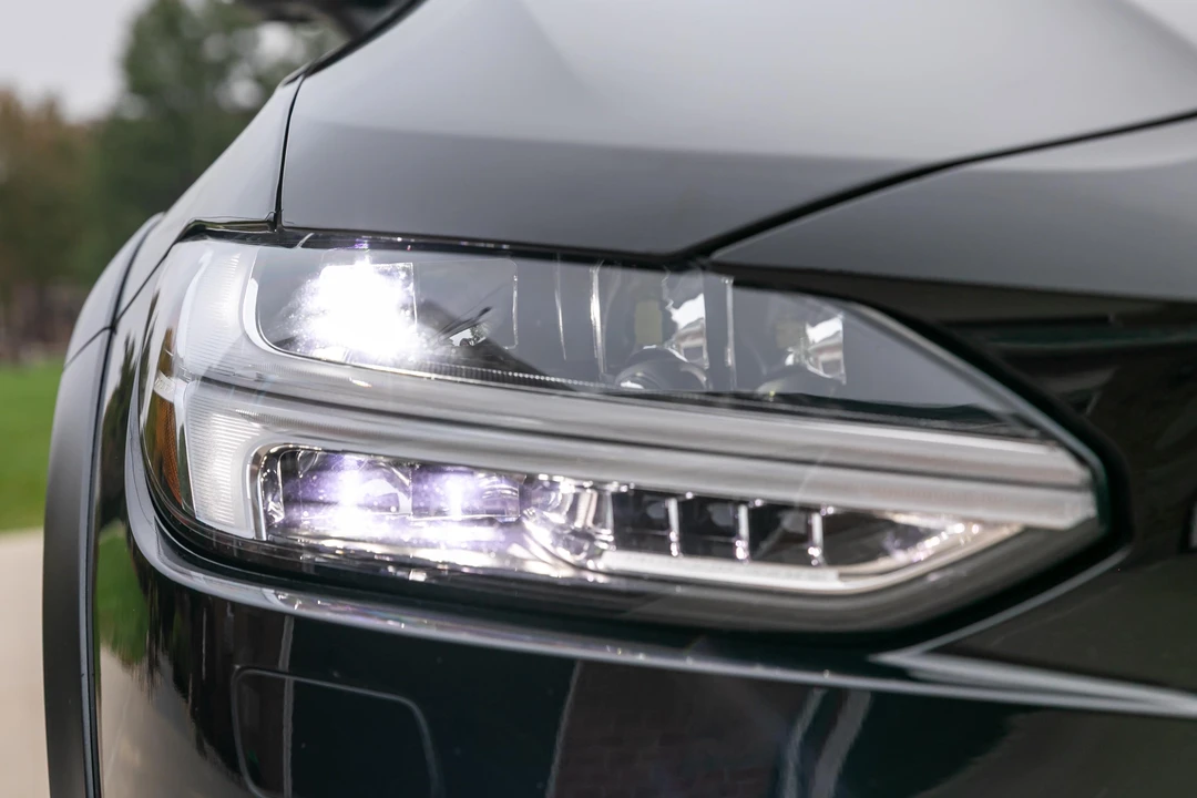 2022 Volvo V90 - Image 13 of 31