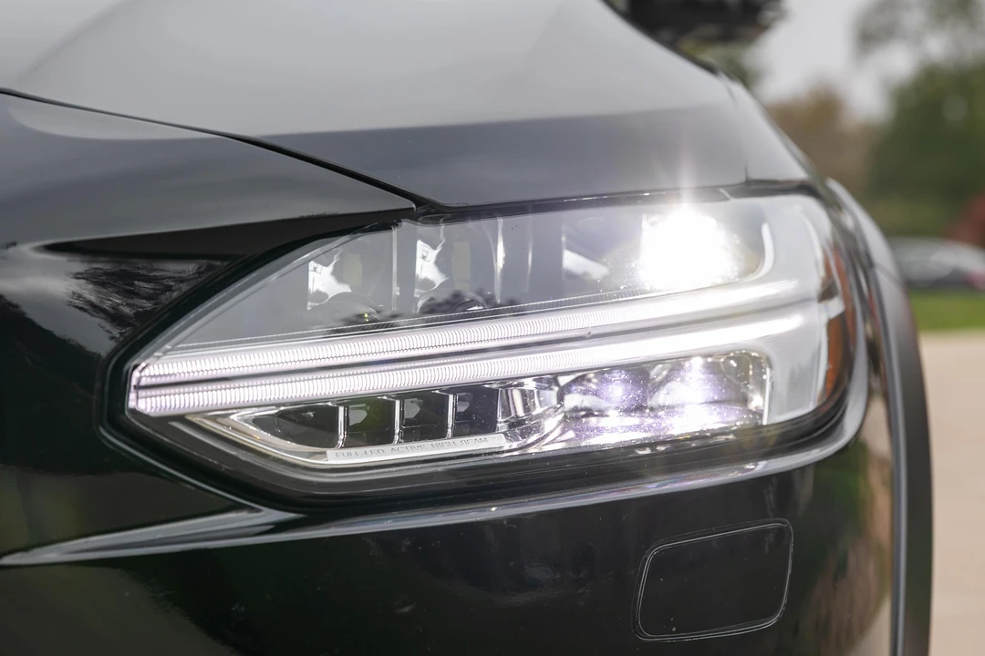 2022 Volvo V90 - Image 18 of 31