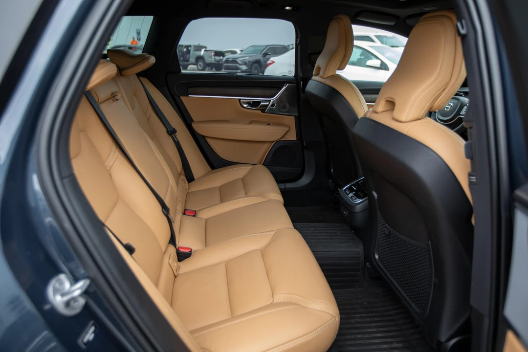 2022 Volvo V90 - Image 28 of 31