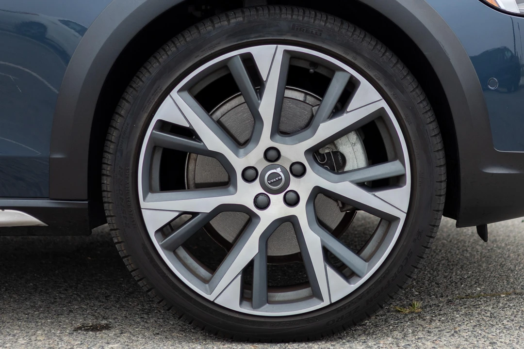 2022 Volvo V90 - Image 25 of 31