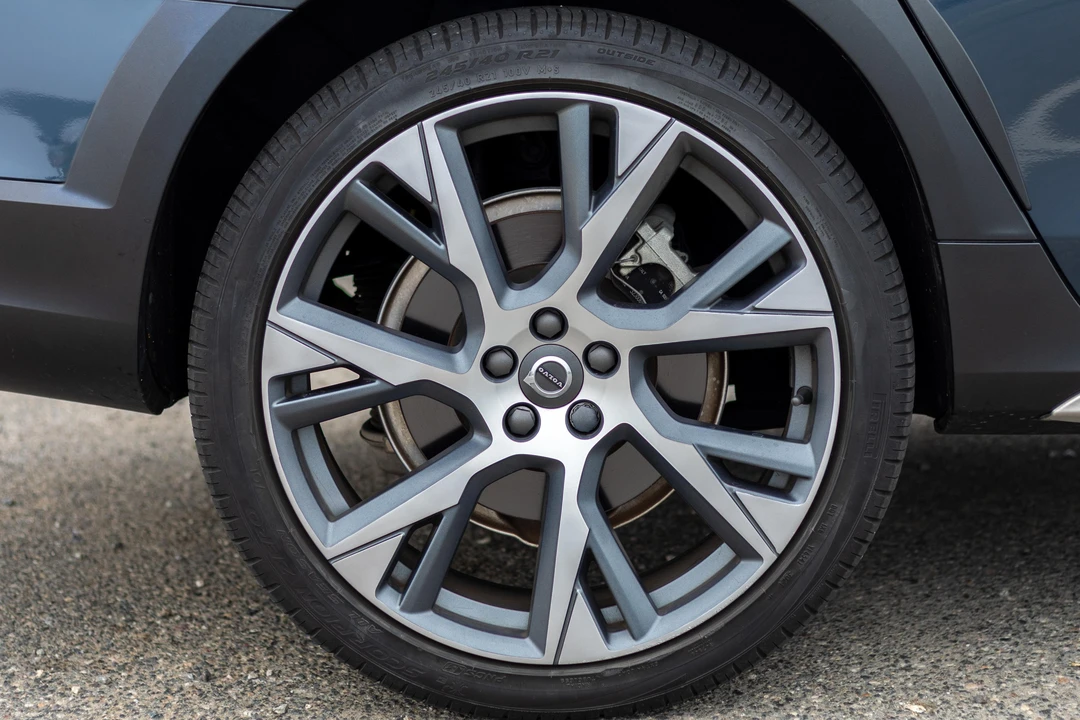 2022 Volvo V90 - Image 24 of 31