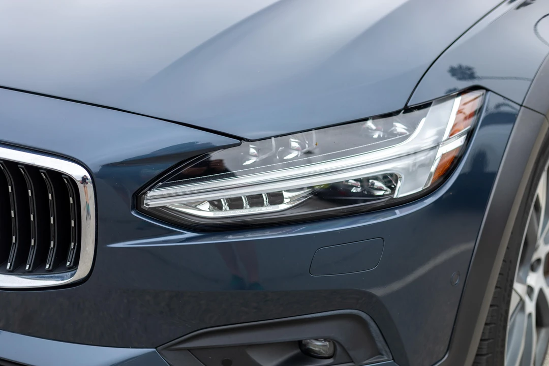 2022 Volvo V90 - Image 12 of 31