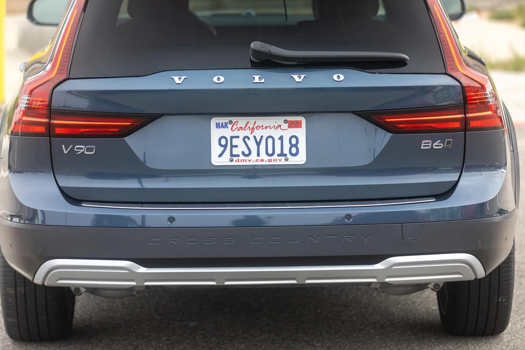 2022 Volvo V90 - Image 17 of 31