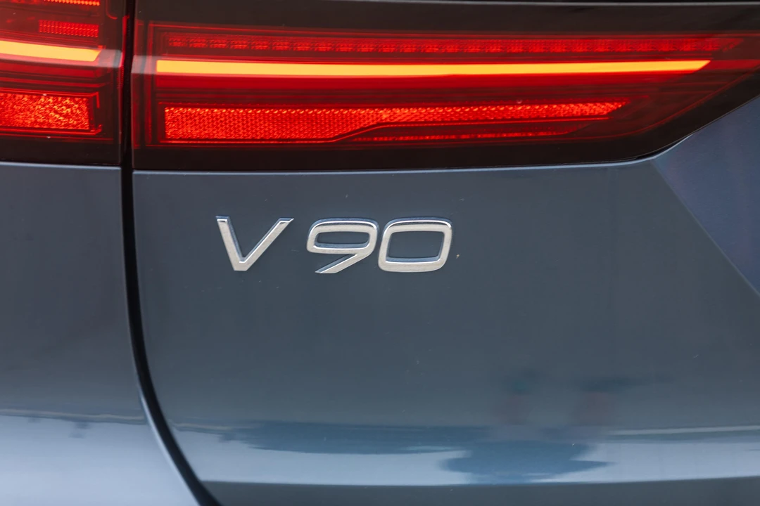 2022 Volvo V90 - Image 16 of 31