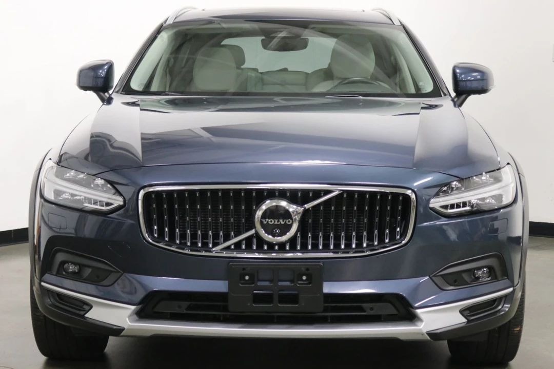 2022 Volvo V90 - Image 3 of 12