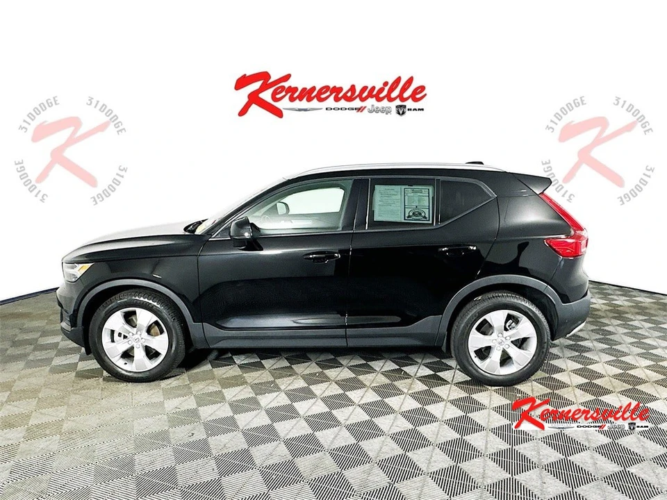 2022 Volvo XC40 - Image 4 of 21