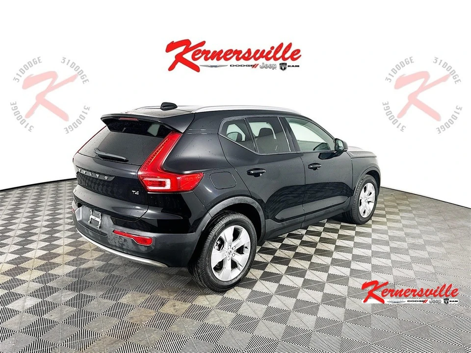 2022 Volvo XC40 - Image 7 of 12