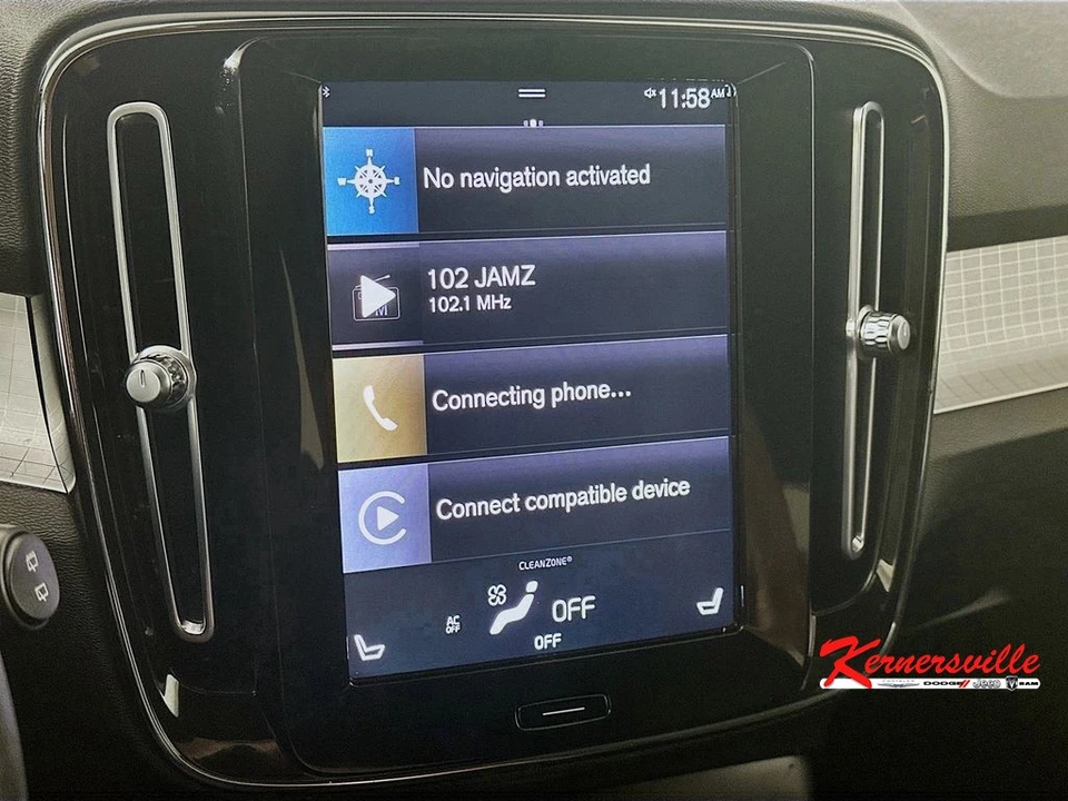 2022 Volvo XC40 - Image 19 of 21