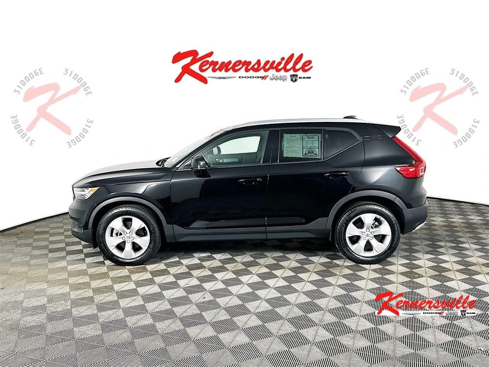 2022 Volvo XC40 - Image 4 of 21