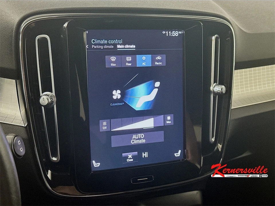 2022 Volvo XC40 - Image 18 of 21