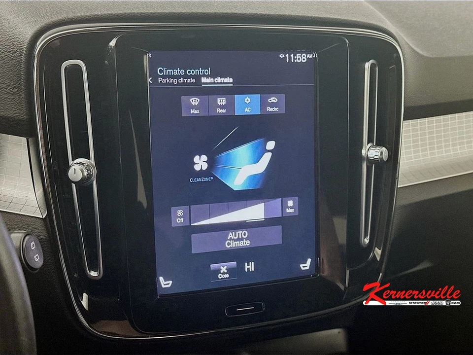2022 Volvo XC40 - Image 18 of 21