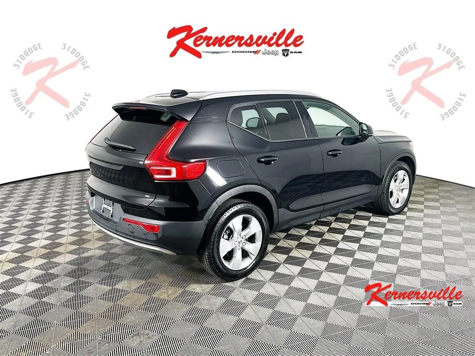 2022 Volvo XC40 - Image 7 of 12