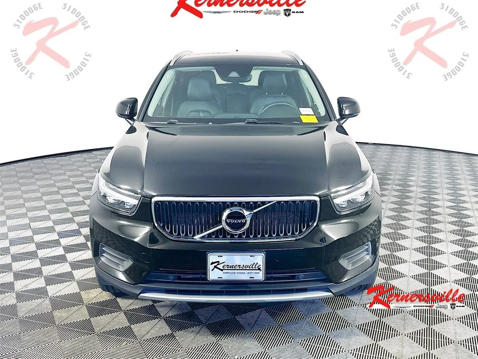2022 Volvo XC40 - Image 2 of 21