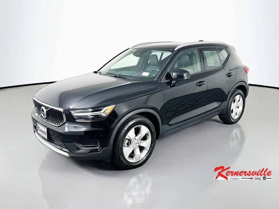 2022 Volvo XC40 - Image 3 of 12