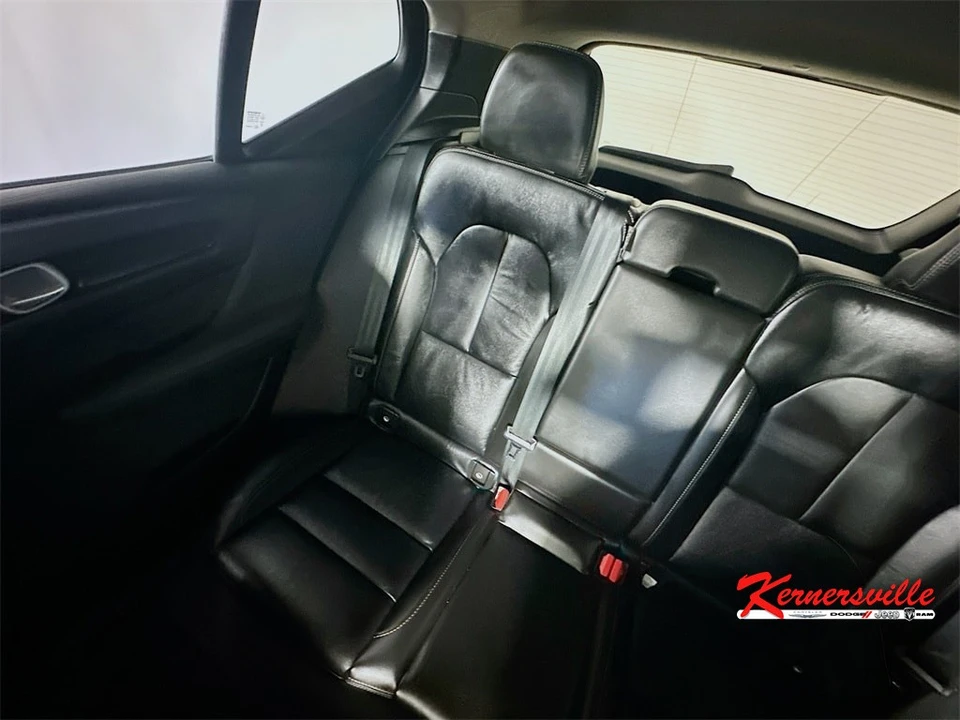 2022 Volvo - Image 12 of 21