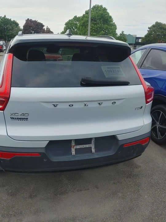 2022 Volvo XC40 - Image 4 of 7