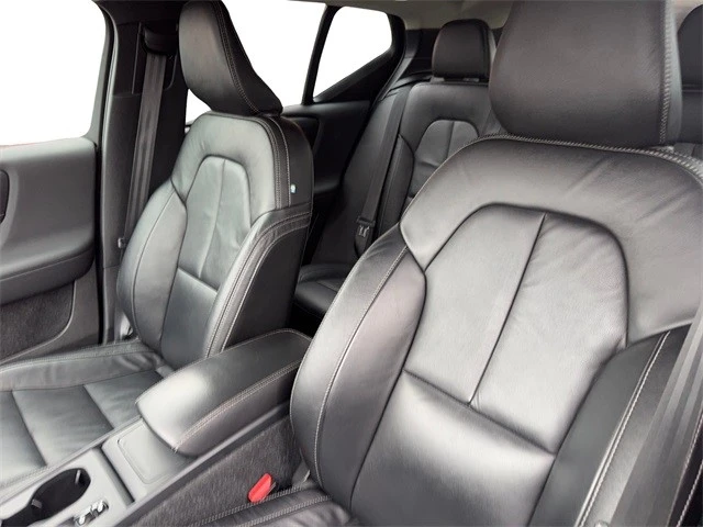2022 Volvo XC40 - Image 12 of 12