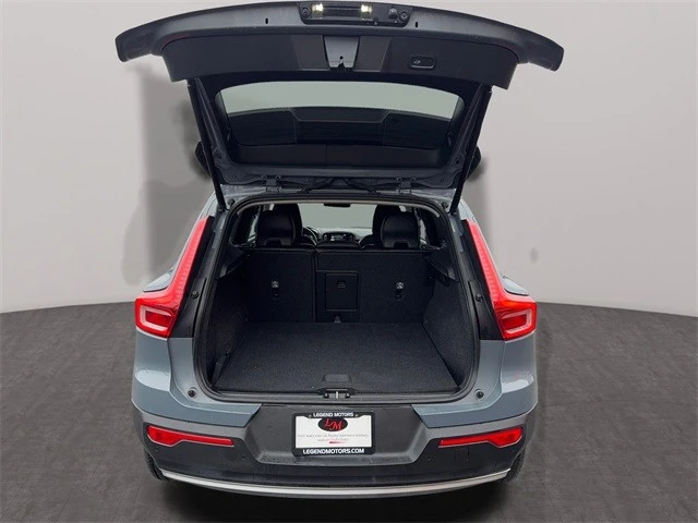 2022 Volvo XC40 - Image 15 of 21