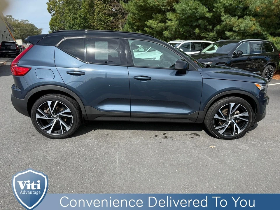 2022 Volvo XC40 - Image 9 of 21