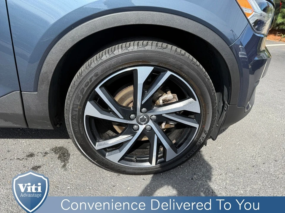 2022 Volvo XC40 - Image 15 of 21