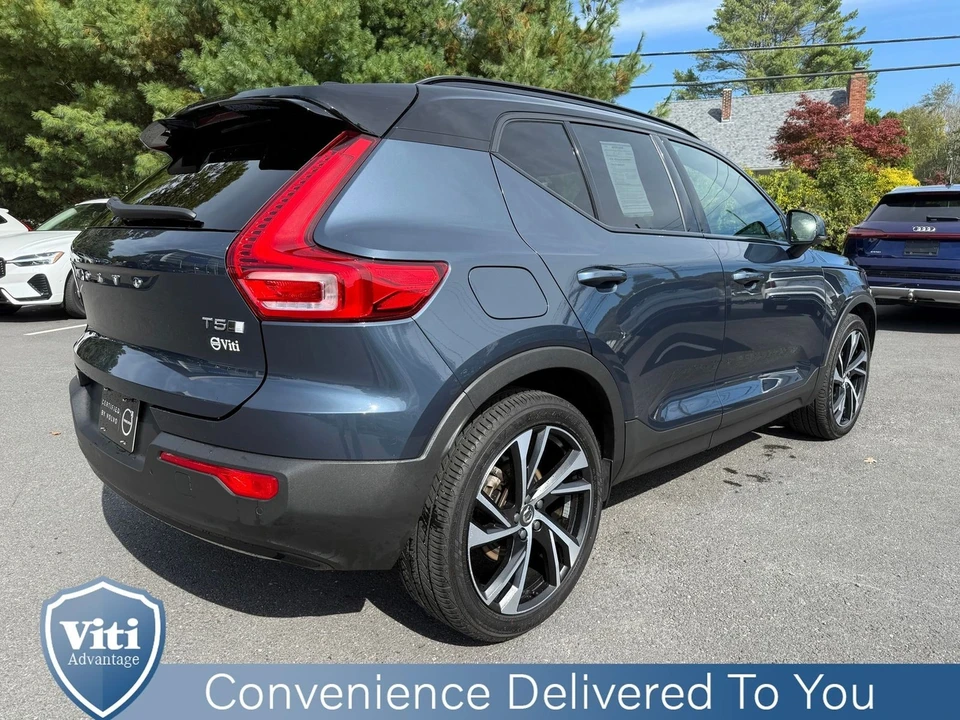 2022 Volvo XC40 - Image 8 of 21
