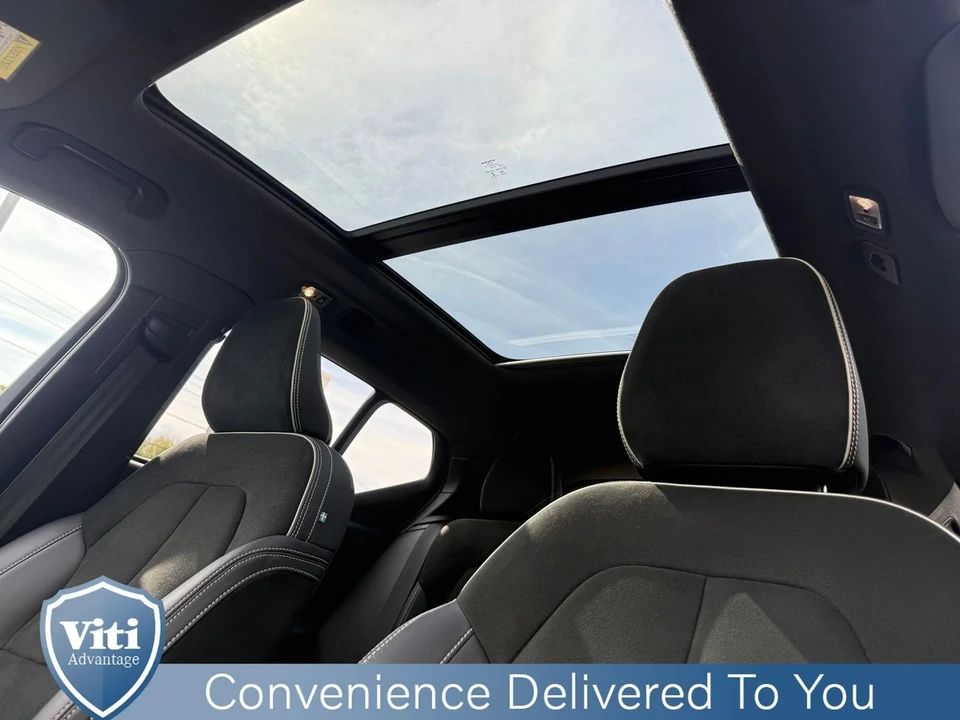 2022 Volvo XC40 - Image 19 of 21