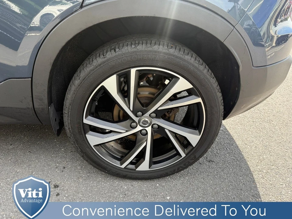 2022 Volvo XC40 - Image 13 of 21