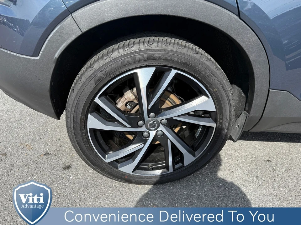 2022 Volvo XC40 - Image 14 of 21